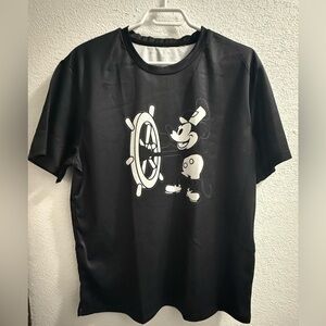 Men’s Medium Steamboat Mickey Jersey Material T Shirt